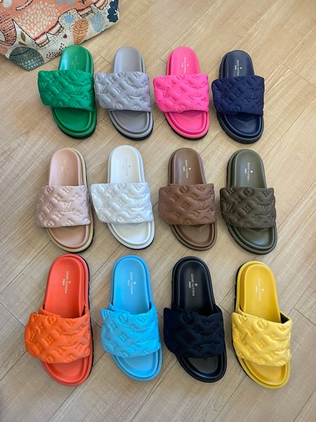 Louis Vuitton Pillow Flat Comfort Sandal Strap Platform Slide Sandals For Women Thick Non Slip Sole Casual Beach Vacation Summer Slippers Multiple colors